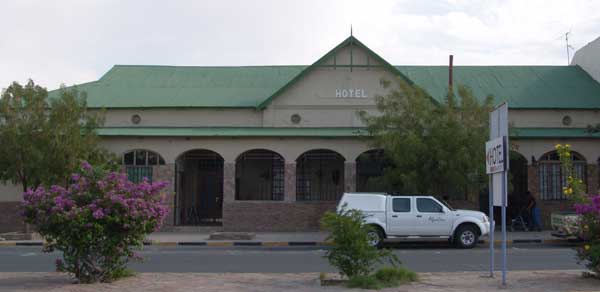 Usakos Hotel Front entrance